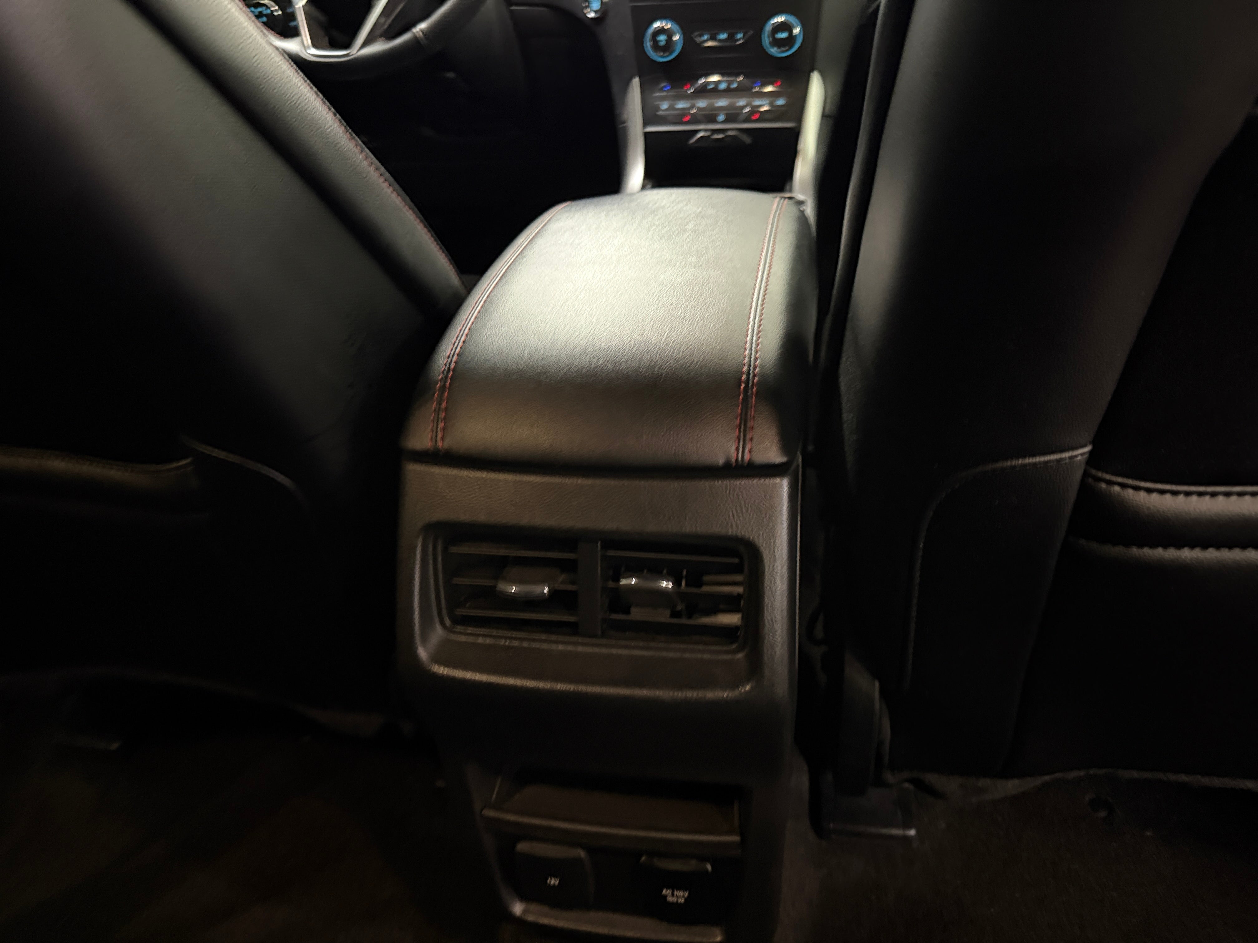 2020 Ford Edge ST Line - Photo 4