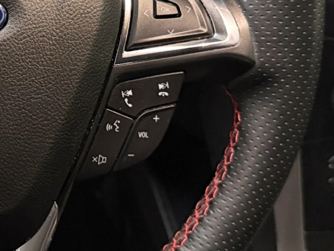 2020 Ford Edge ST Line - Photo 20