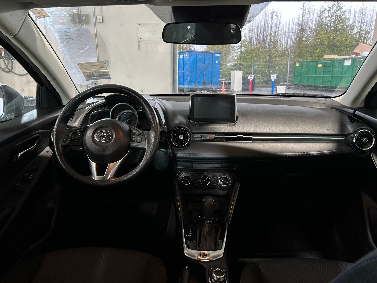 Thumbnail: 2018 Toyota Yaris iA - 3