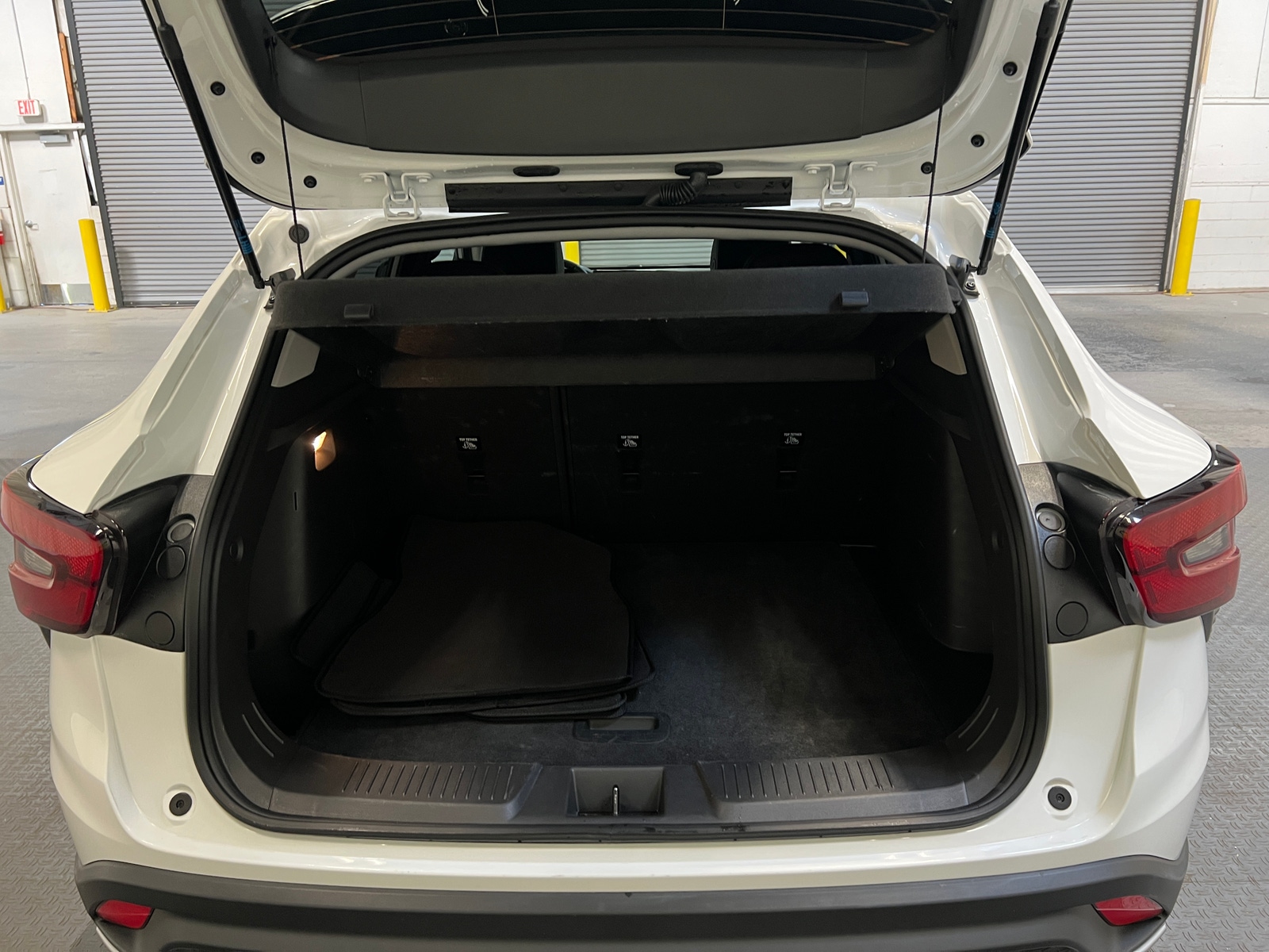 Thumbnail: 2025 Chevrolet Trax - 7