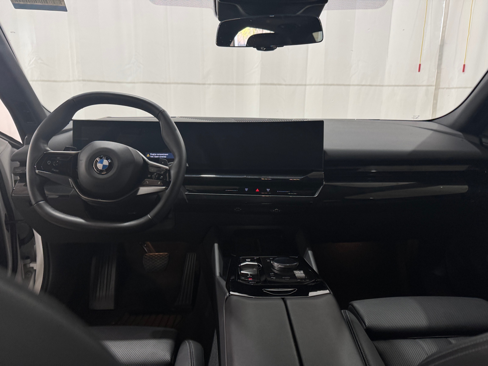 Thumbnail: 2025 BMW 5 Series - 2