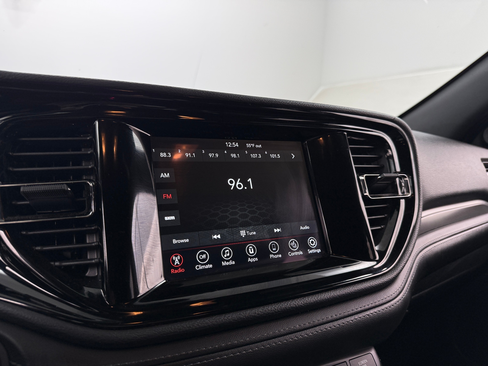 Thumbnail: 2022 Dodge Durango - 4