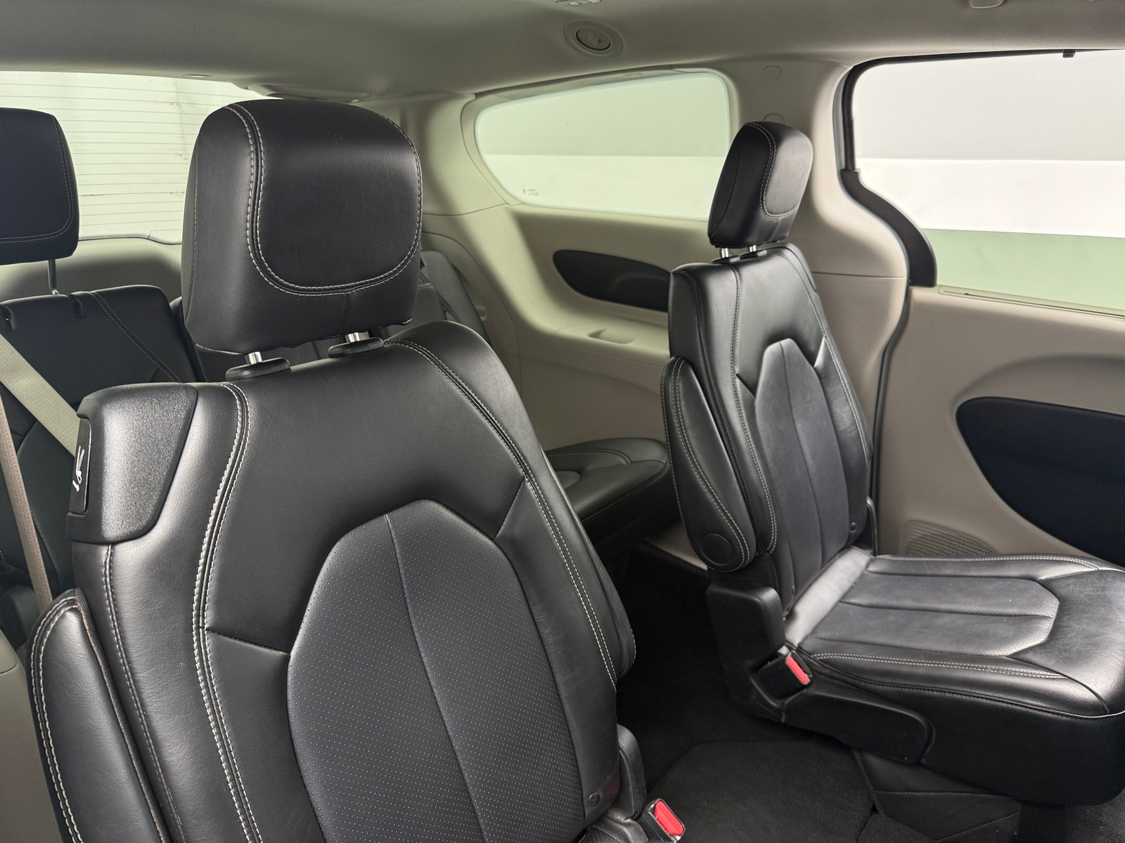 Thumbnail: 2024 Chrysler Pacifica - 5