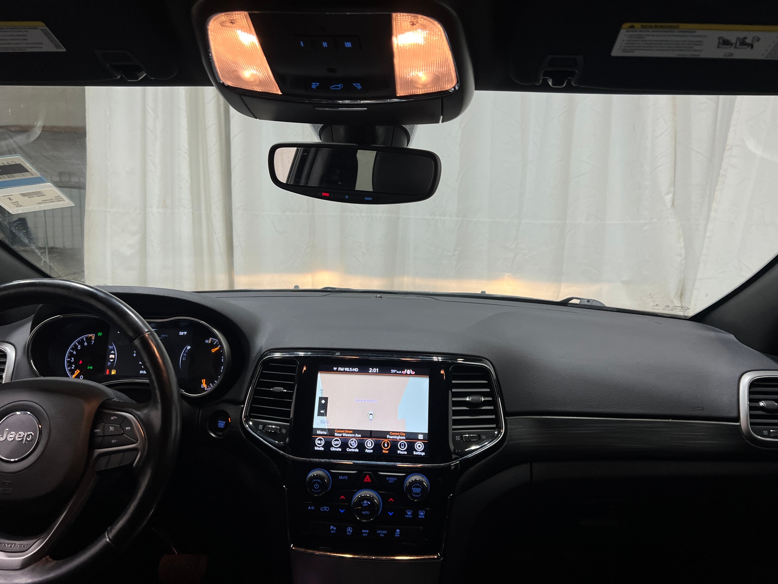 Thumbnail: 2020 Jeep Grand Cherokee - 3