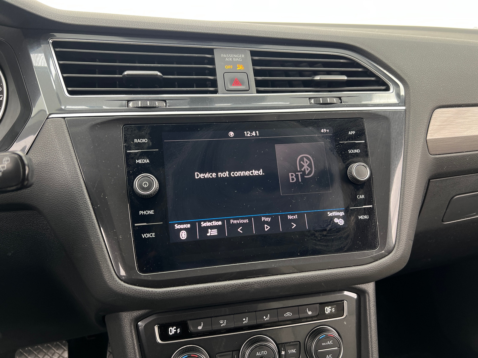 Thumbnail: 2020 Volkswagen Tiguan - 4