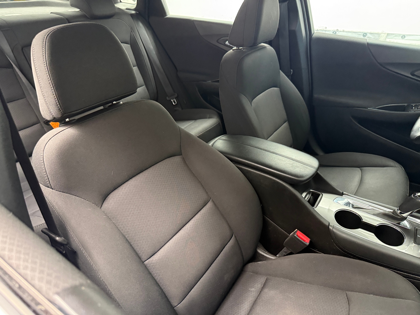 Thumbnail: 2018 Chevrolet Malibu - 2