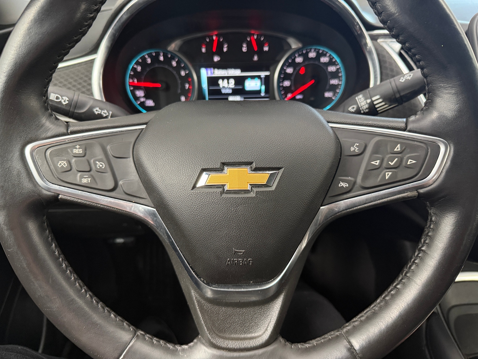 Thumbnail: 2018 Chevrolet Malibu - 5