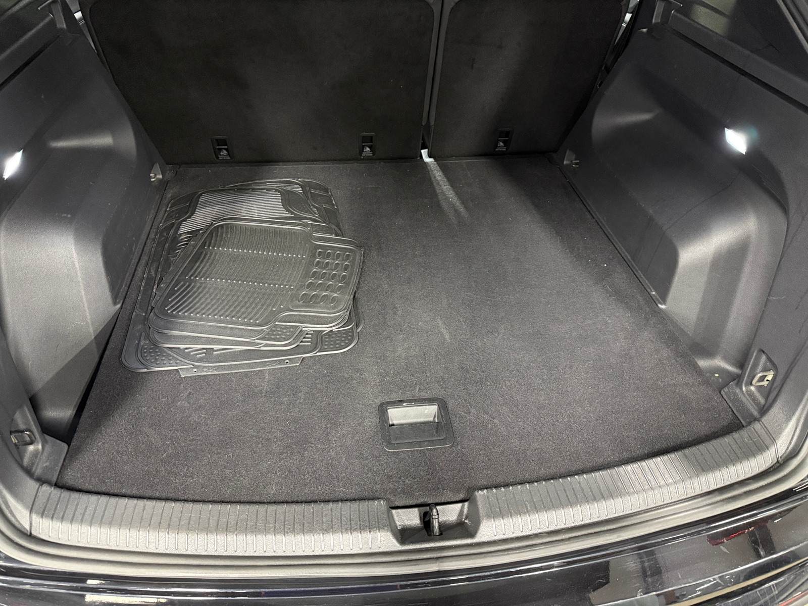 Thumbnail: 2025 Volkswagen Atlas - 6