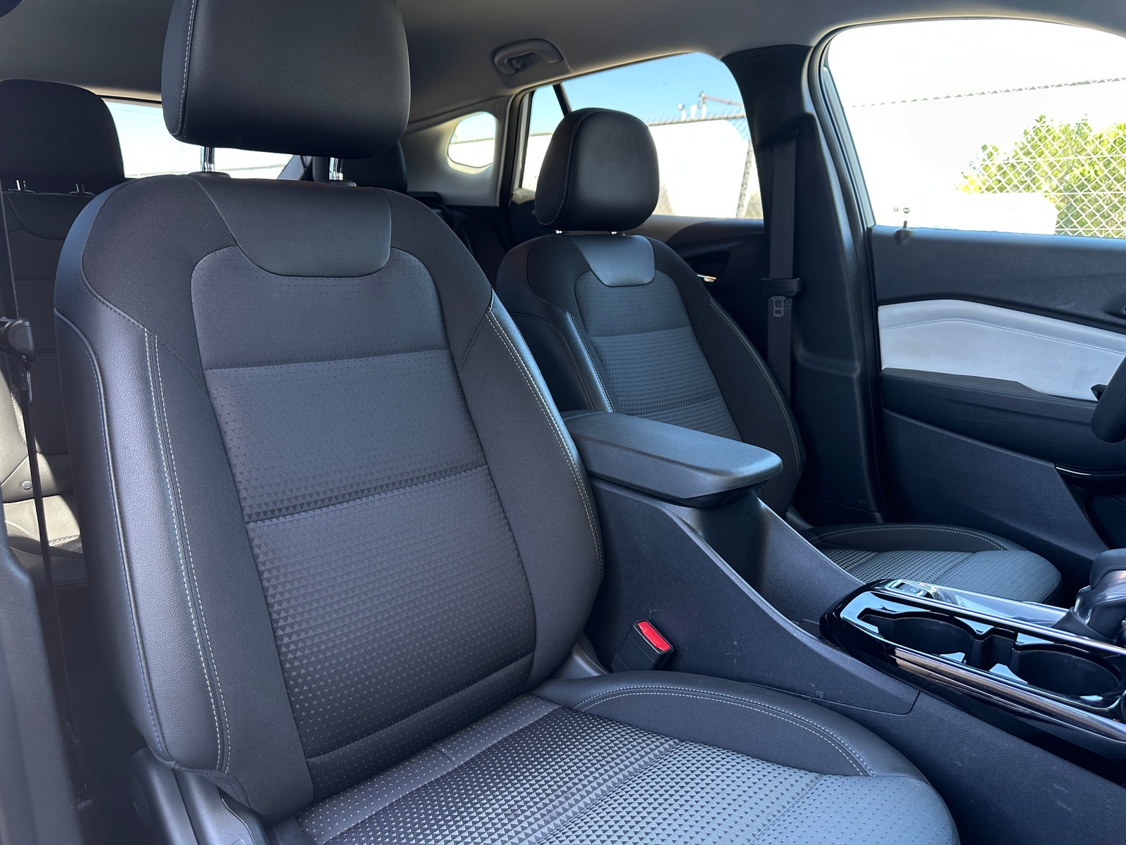 Thumbnail: 2025 Chevrolet Trax - 2