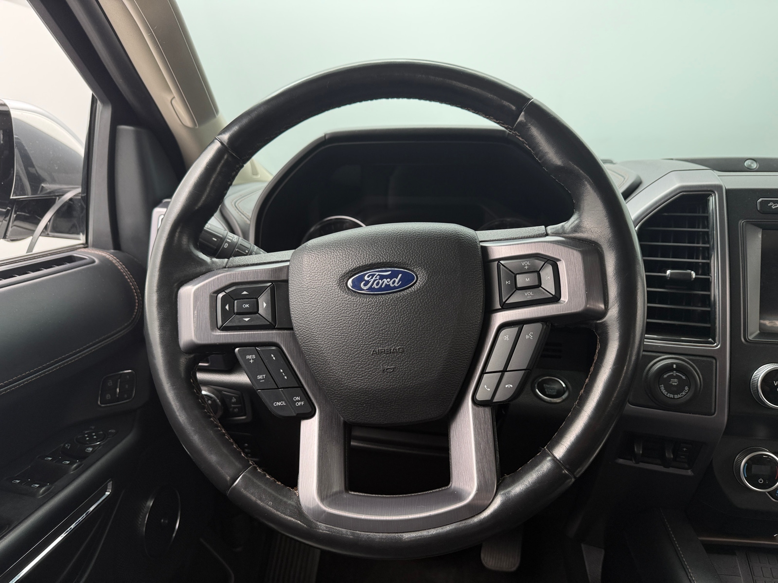 Thumbnail: 2020 Ford Expedition - 4