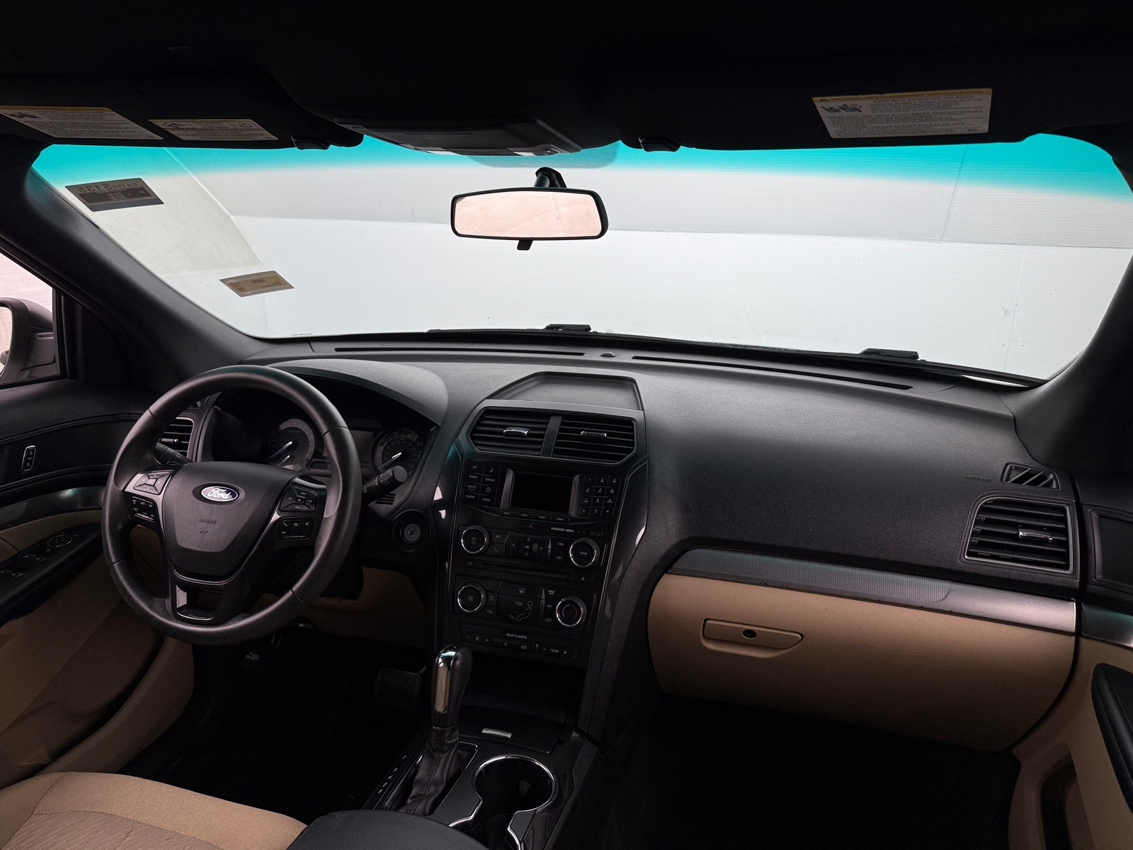 Thumbnail: 2017 Ford Explorer - 3