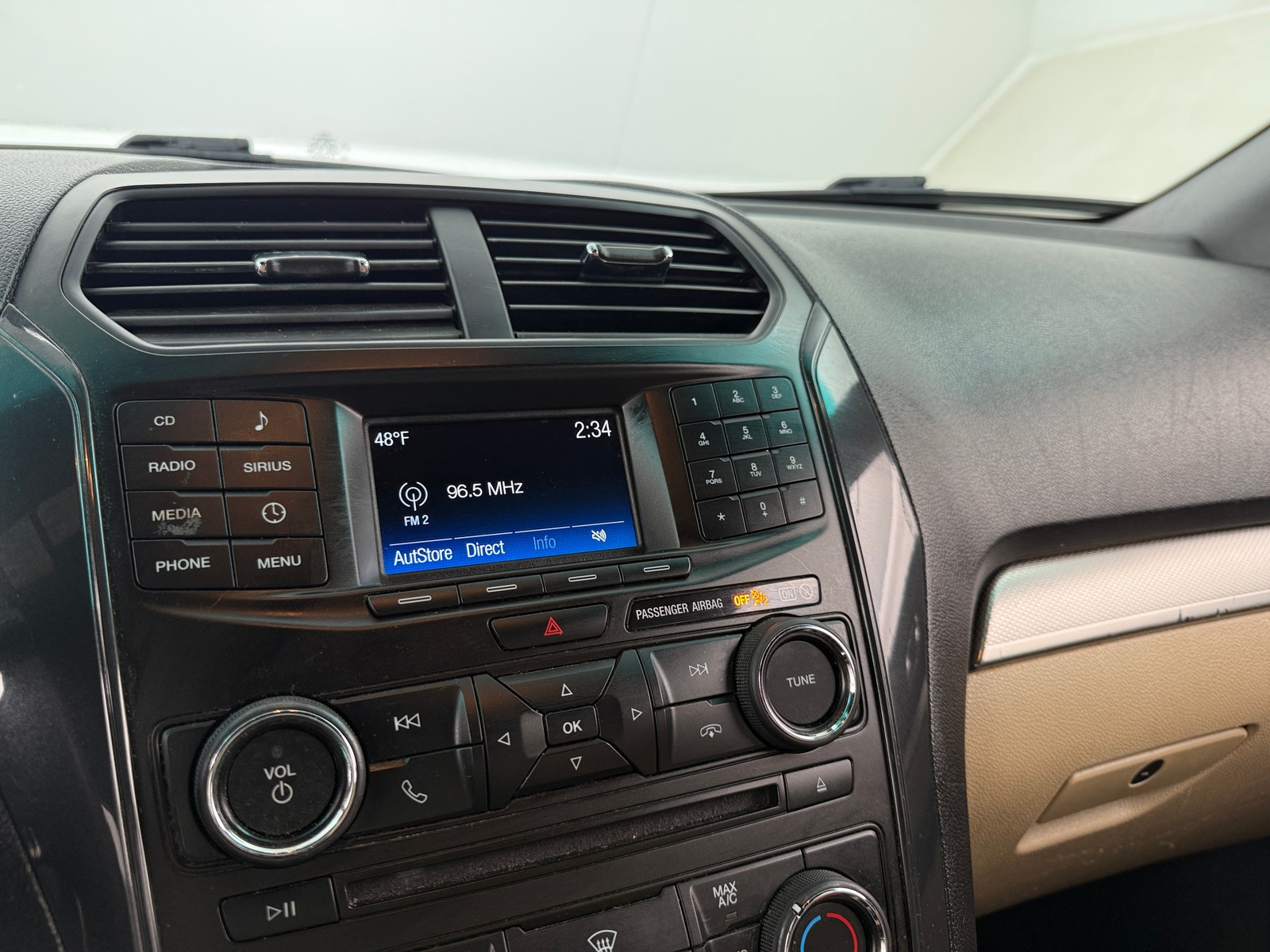 Thumbnail: 2017 Ford Explorer - 4