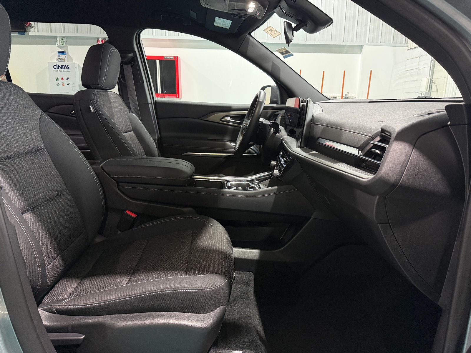 Thumbnail: 2025 Chevrolet Traverse - 2