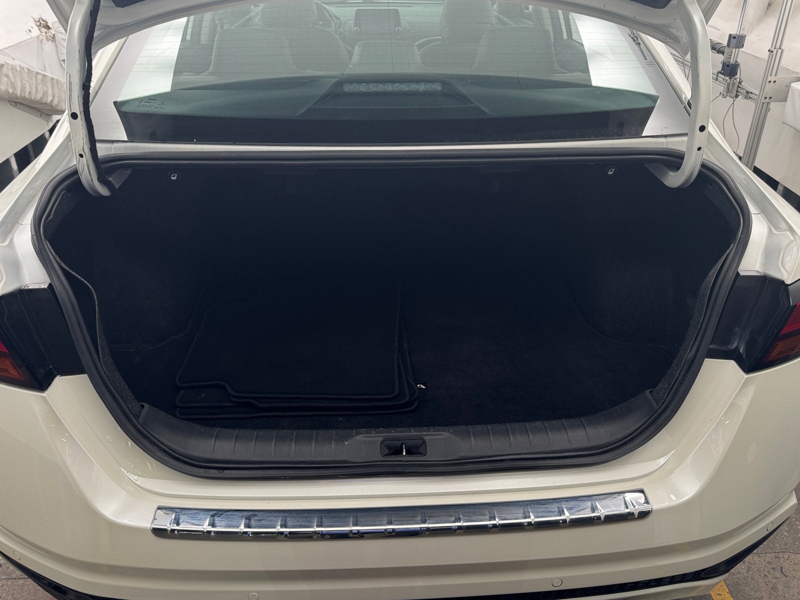 Thumbnail: 2022 Nissan Altima - 6