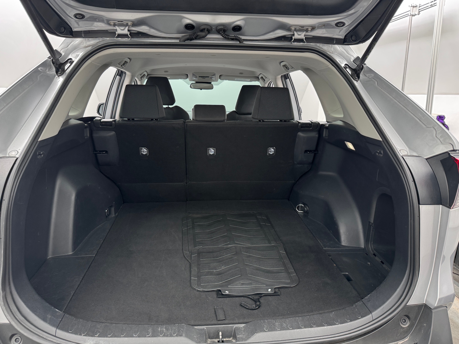 Thumbnail: 2025 Toyota RAV4 - 7