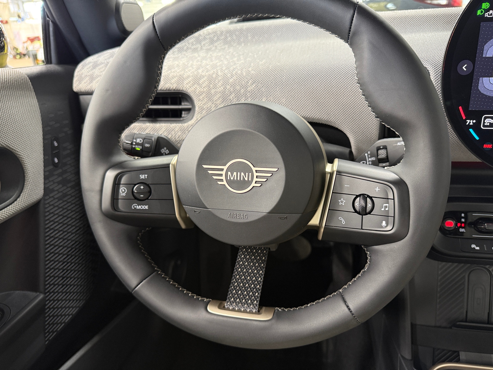 Thumbnail: 2025 MINI Cooper Hardtop - 4