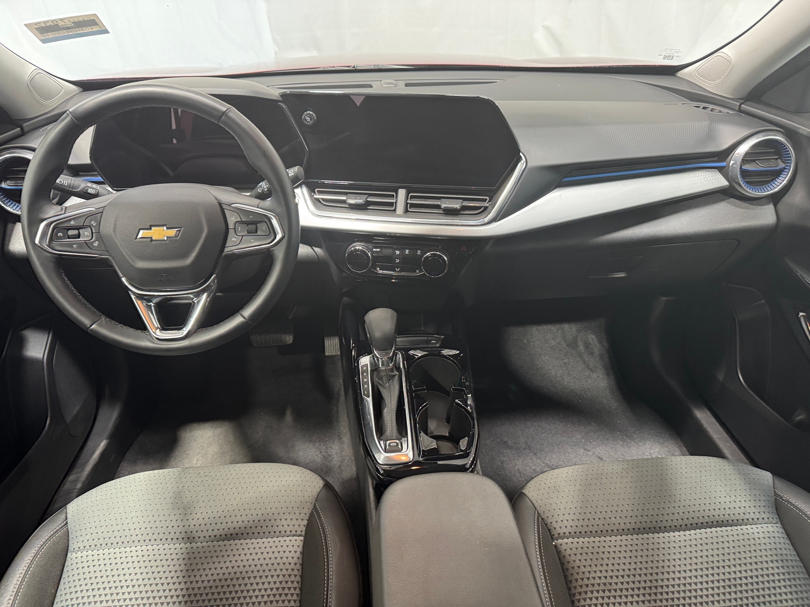 Thumbnail: 2025 Chevrolet Trax - 3