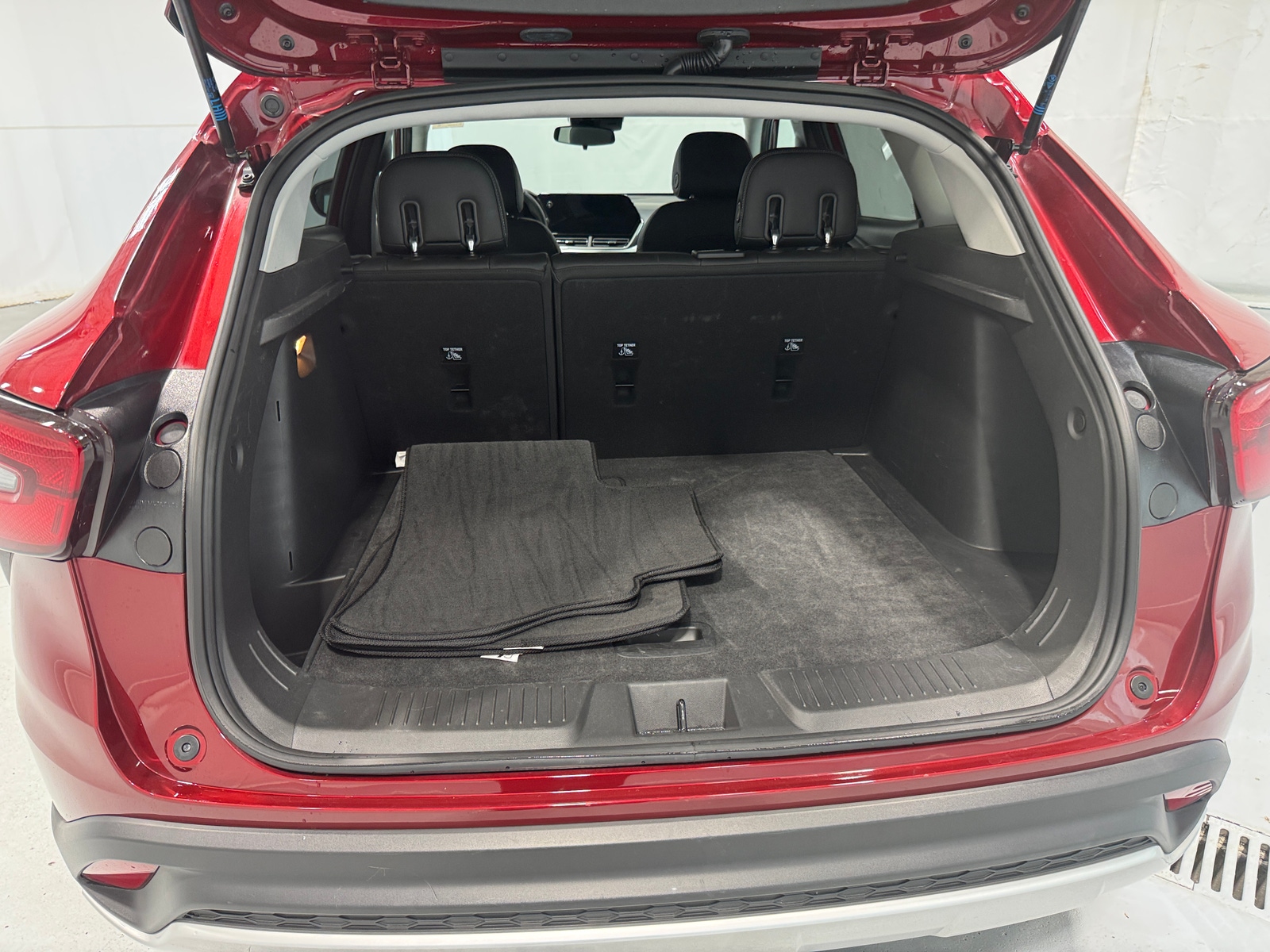 Thumbnail: 2025 Chevrolet Trax - 7