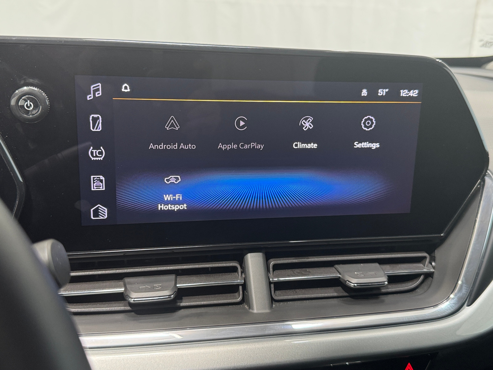 Thumbnail: 2025 Chevrolet Trax - 4