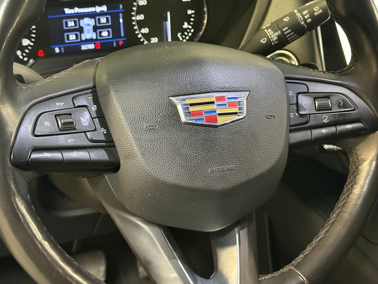 Thumbnail: 2019 Cadillac XT4 - 4