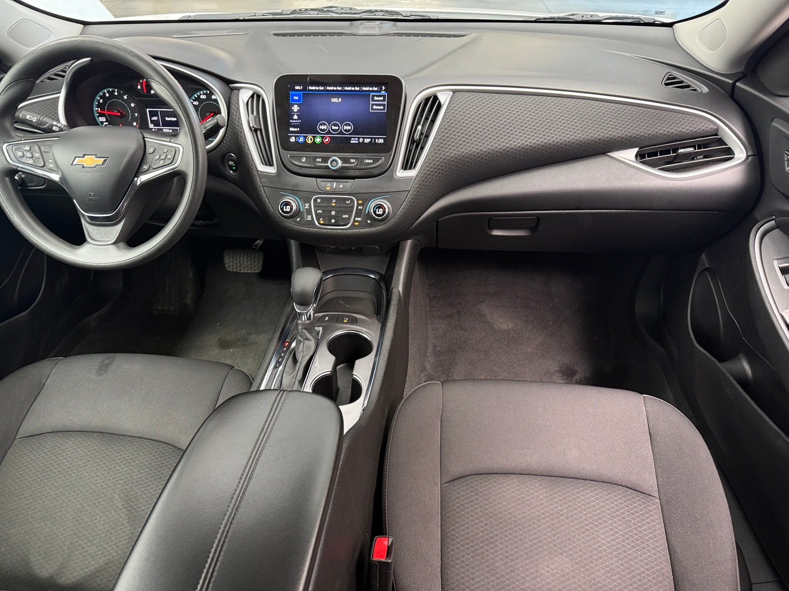 Thumbnail: 2024 Chevrolet Malibu - 3