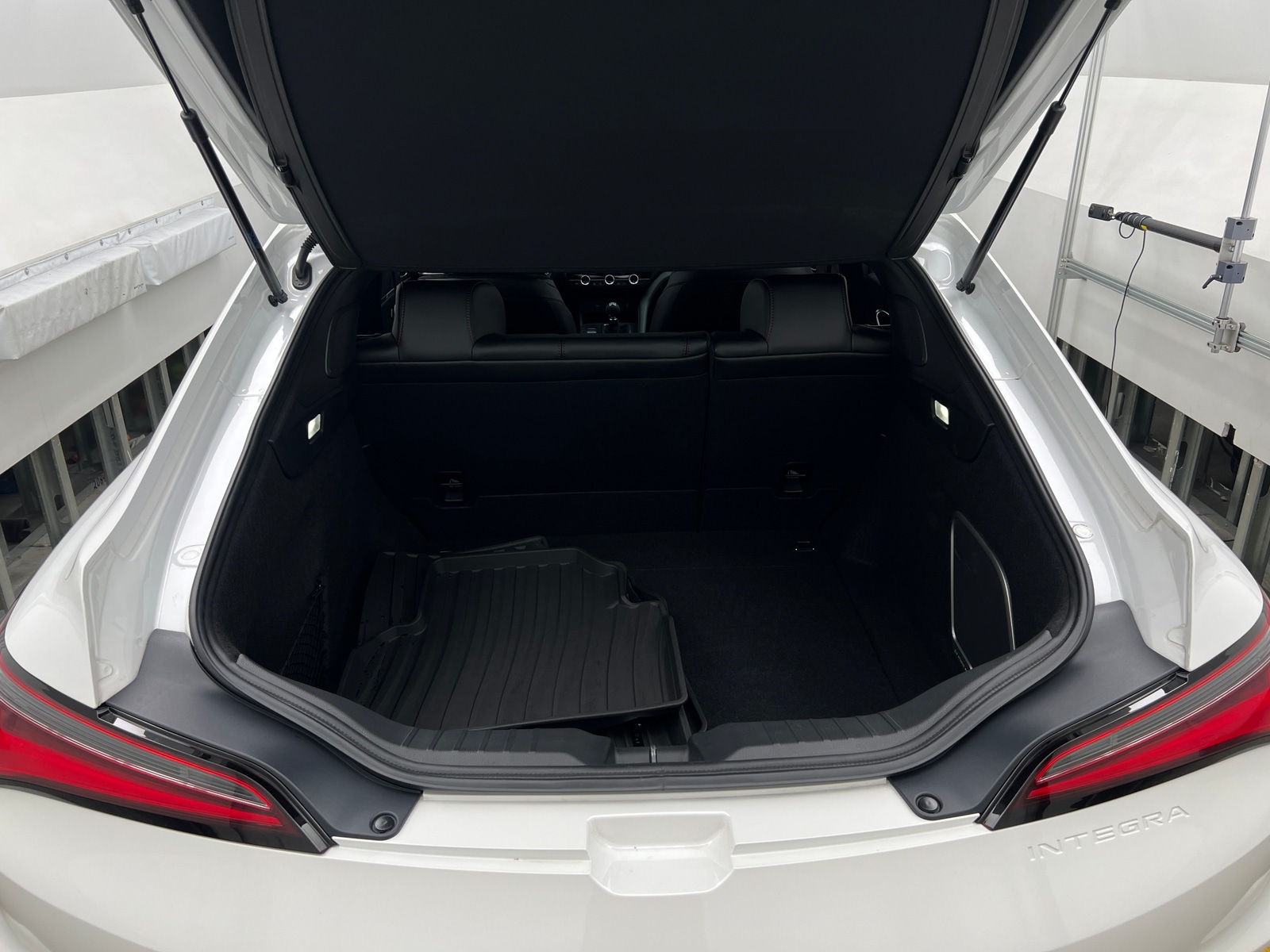 Thumbnail: 2025 Acura Integra - 6