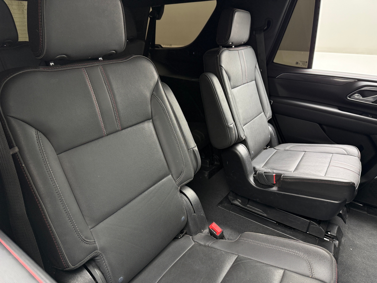 Thumbnail: 2022 Chevrolet Tahoe - 5