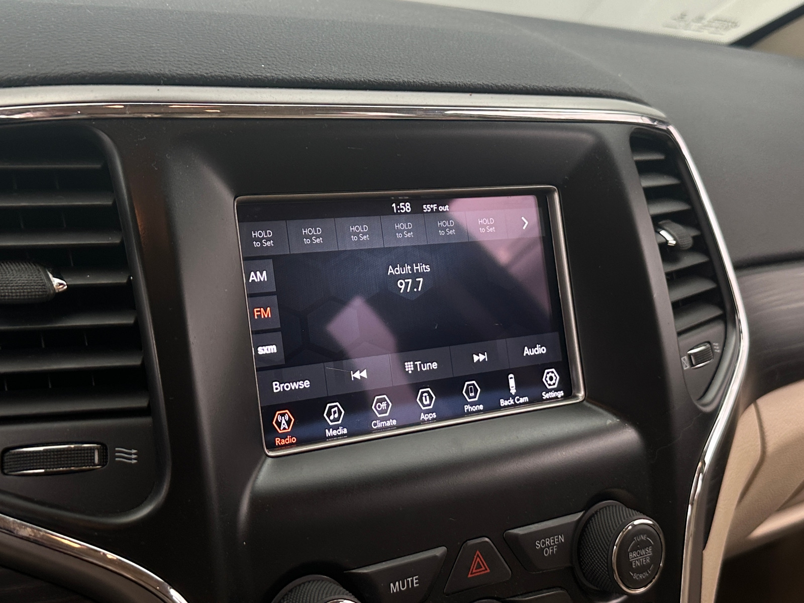 Thumbnail: 2020 Jeep Grand Cherokee - 4