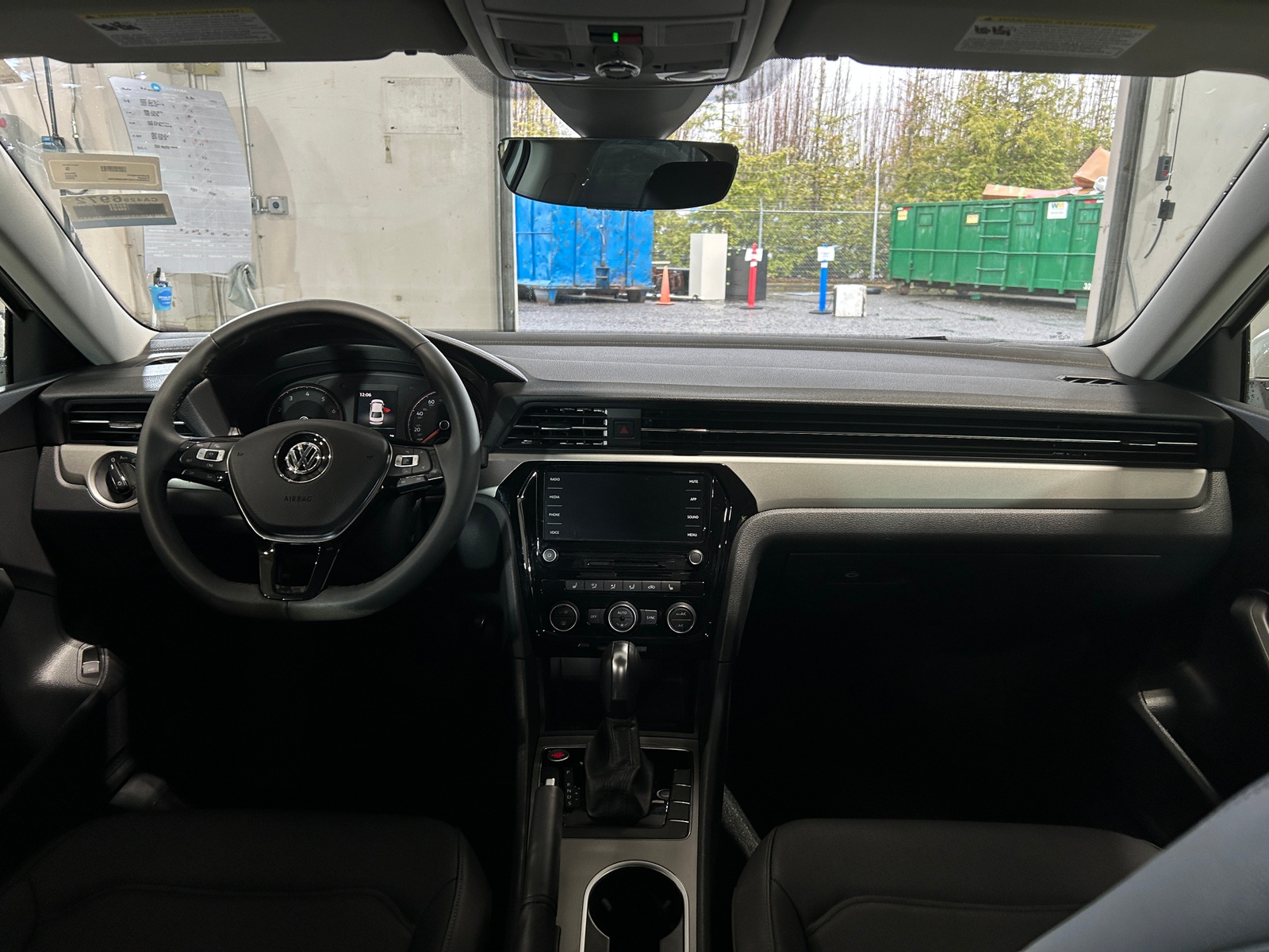 Thumbnail: 2022 Volkswagen Passat - 2