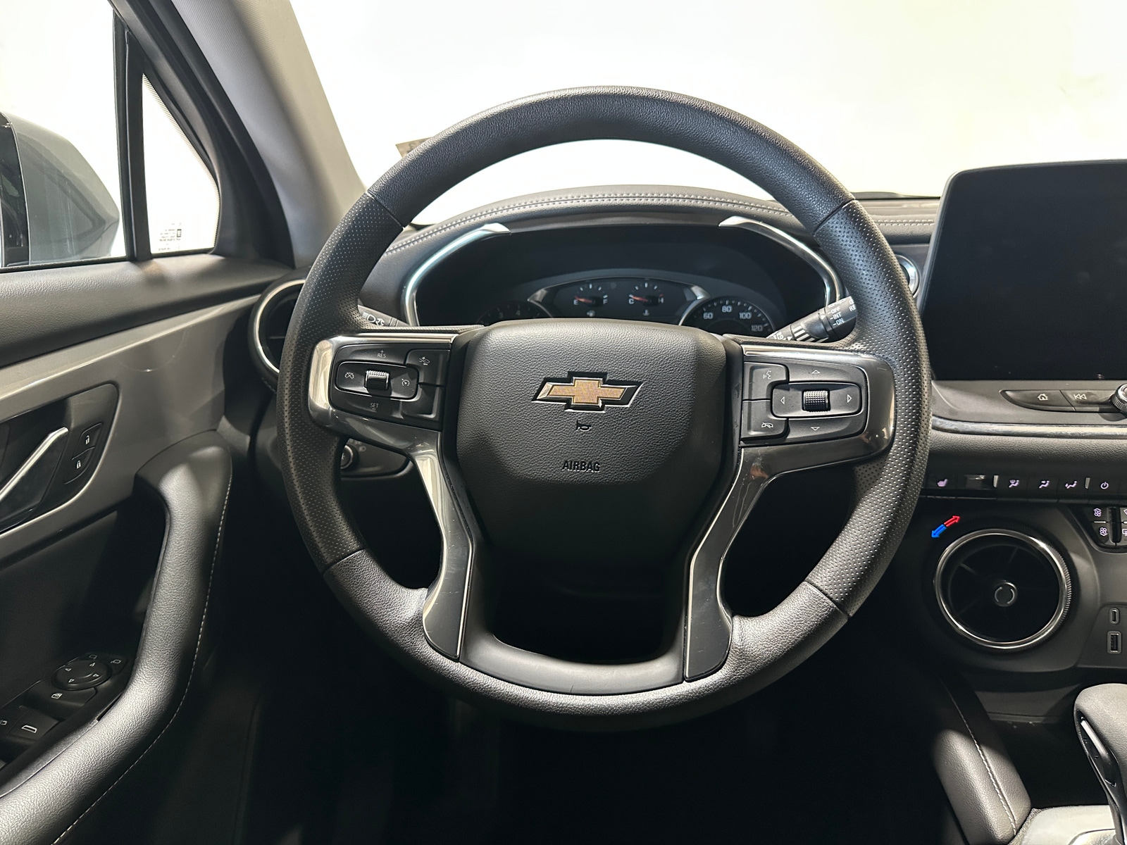 Thumbnail: 2025 Chevrolet Blazer - 5