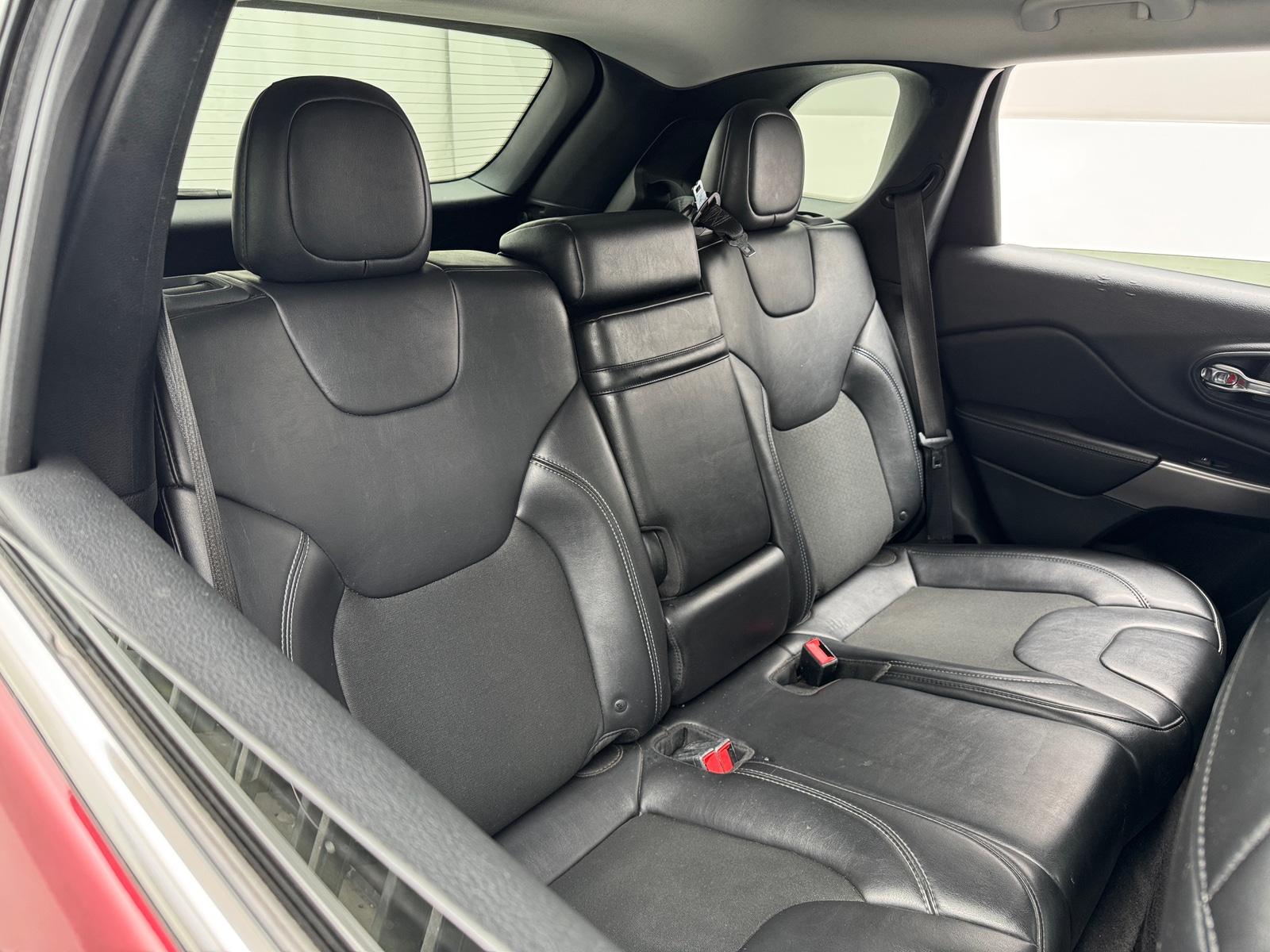 Thumbnail: 2019 Jeep Cherokee - 5