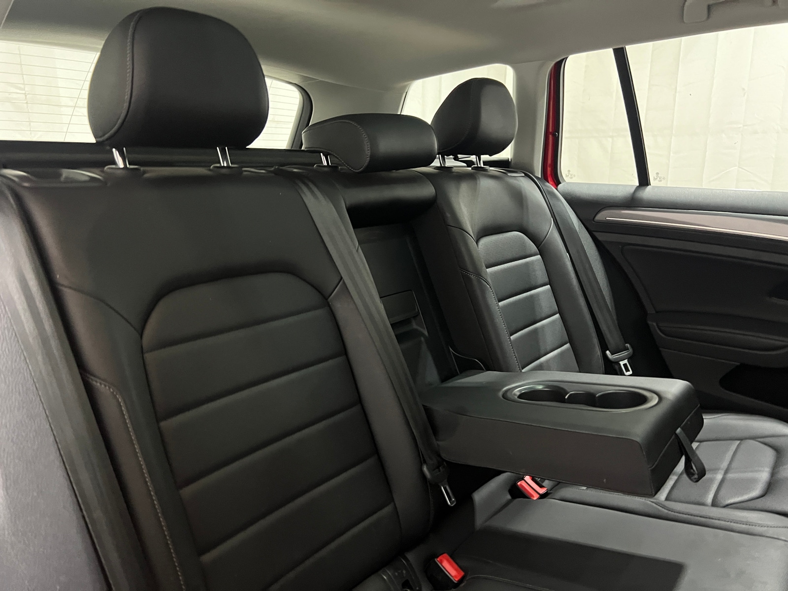 Thumbnail: 2017 Volkswagen Golf - 6