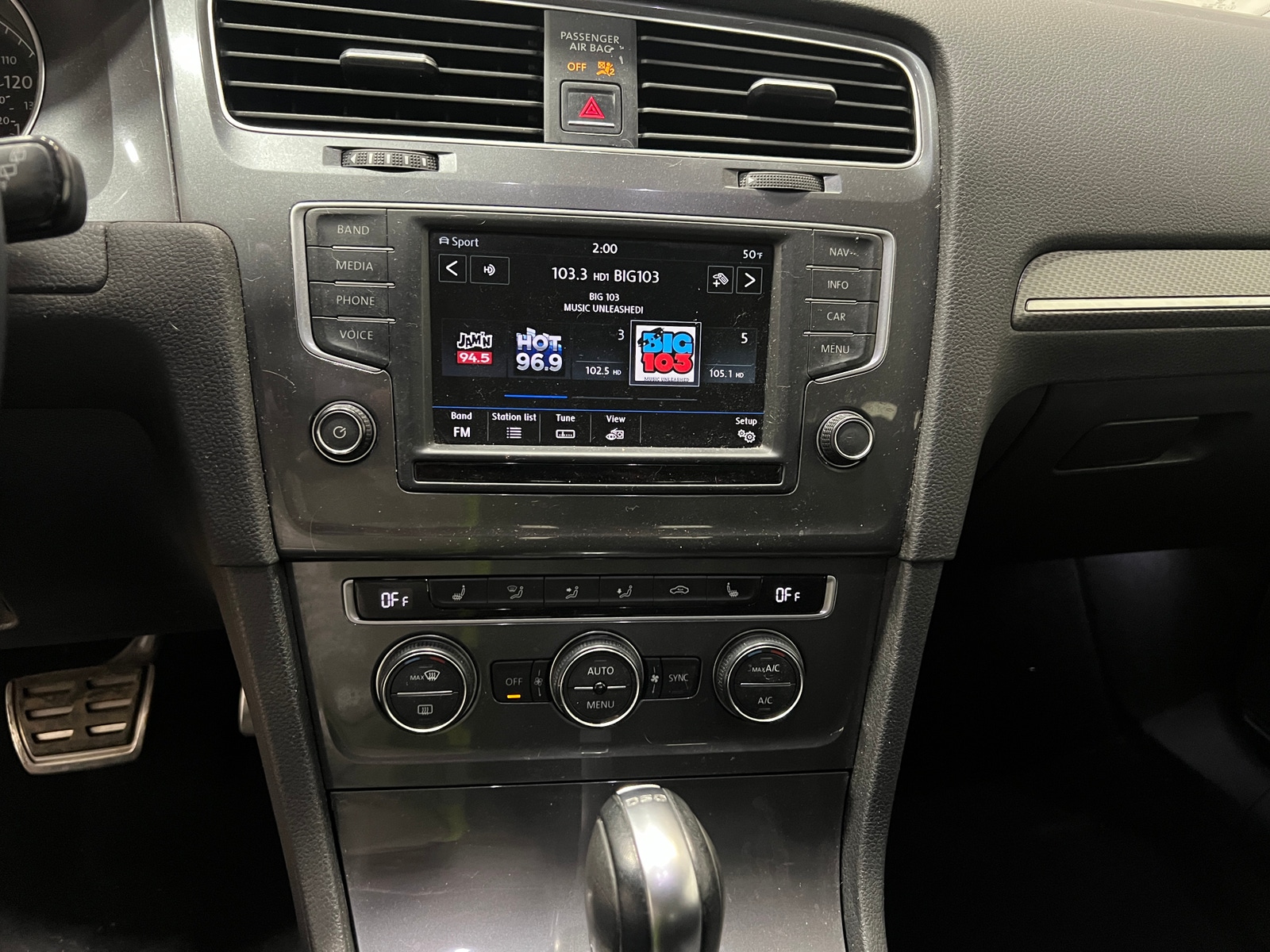 Thumbnail: 2017 Volkswagen Golf - 4