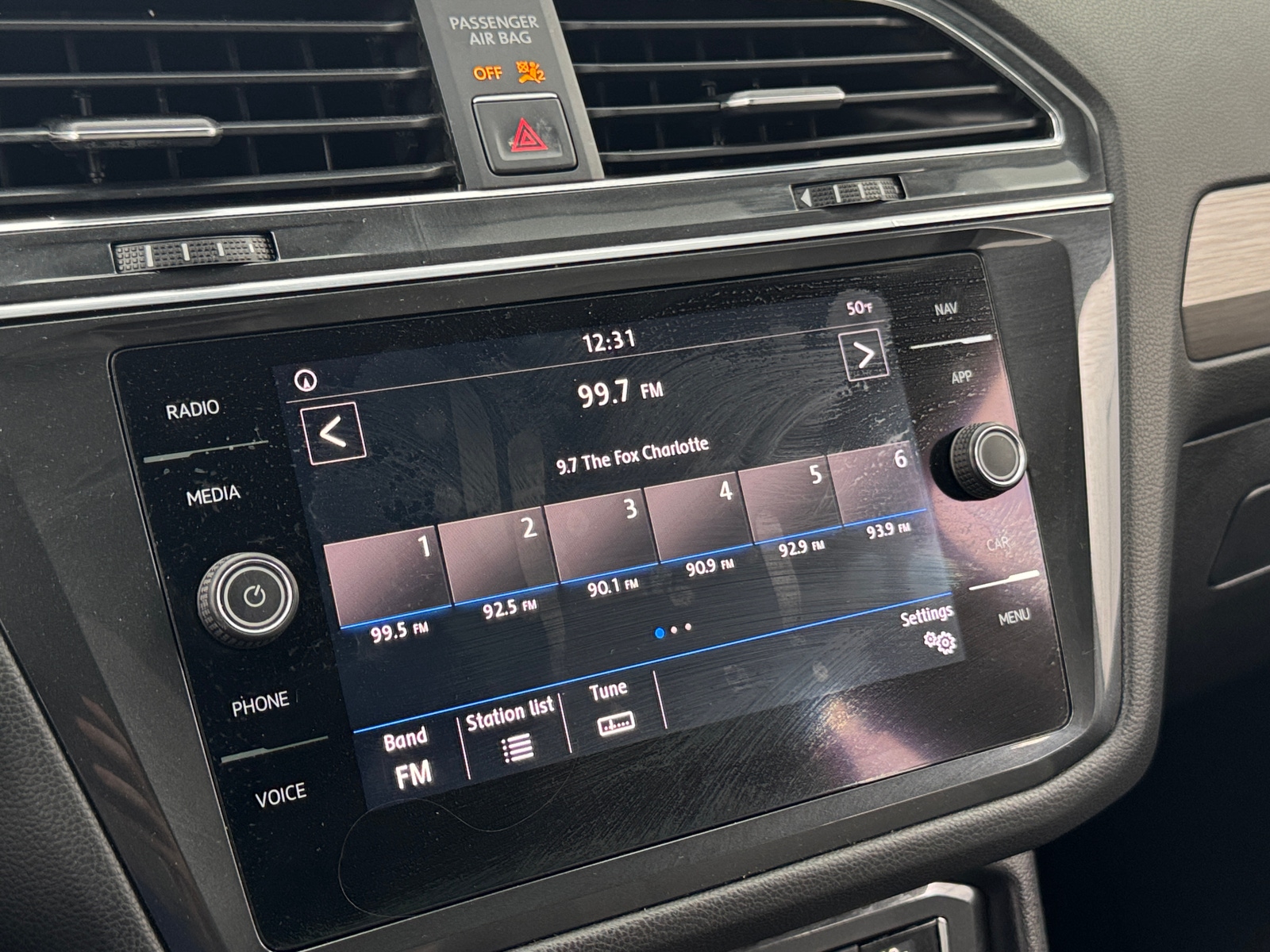 Thumbnail: 2018 Volkswagen Tiguan - 3