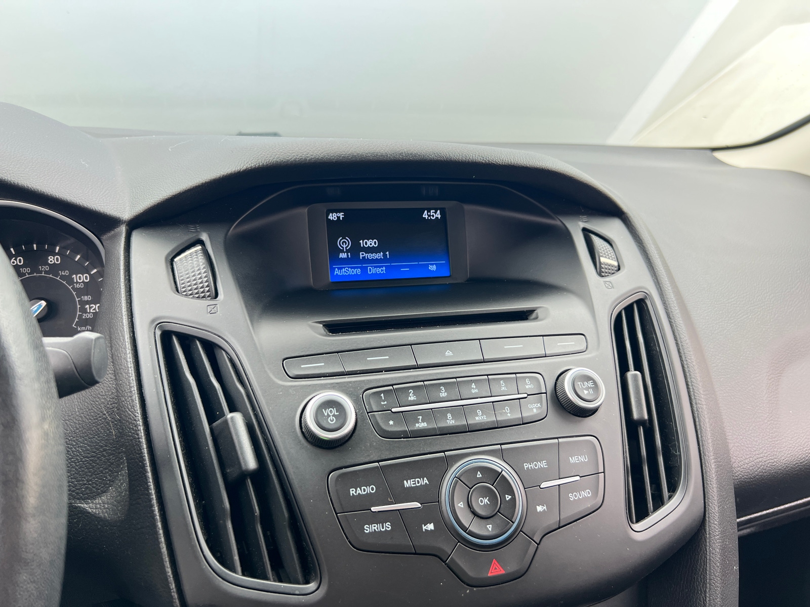 Thumbnail: 2016 Ford Focus - 4