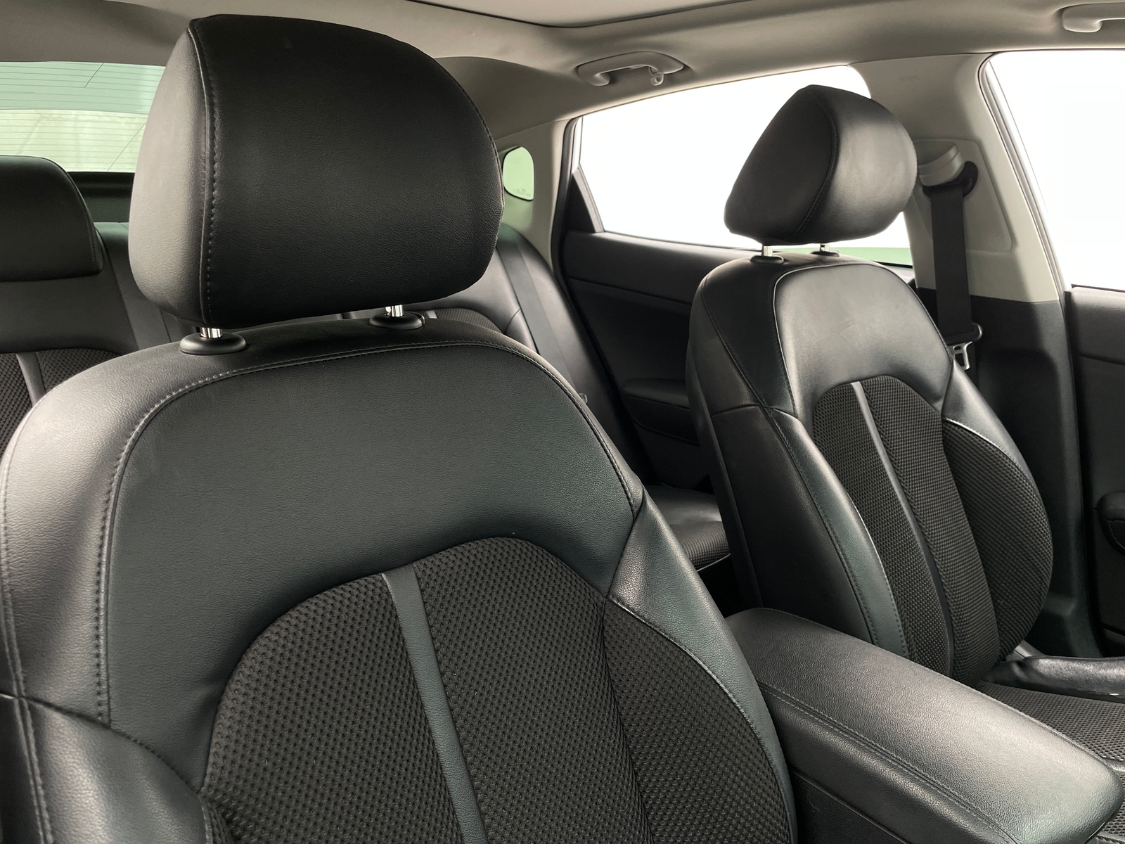 Thumbnail: 2020 Kia Optima - 2