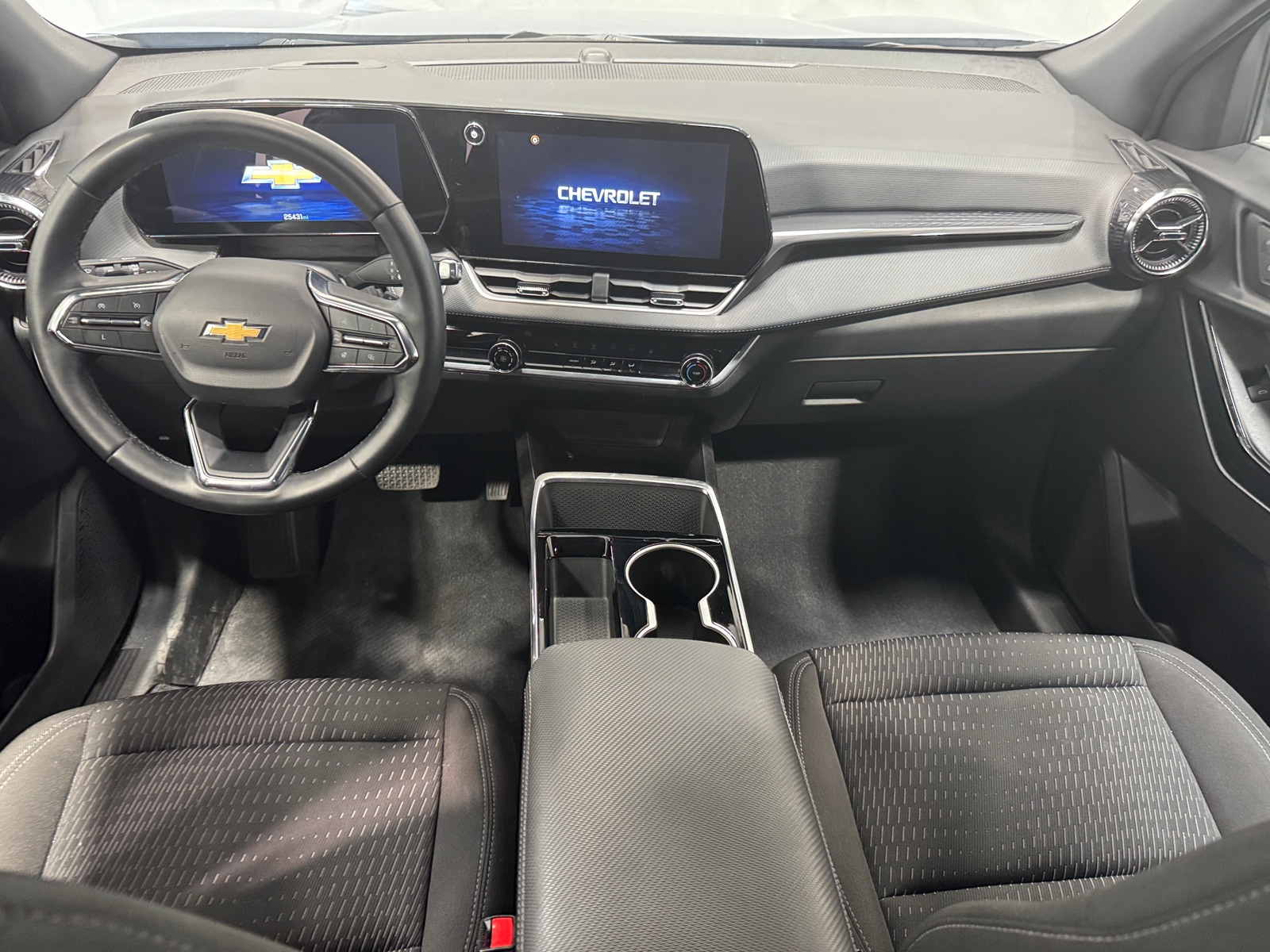 Thumbnail: 2025 Chevrolet Equinox - 3