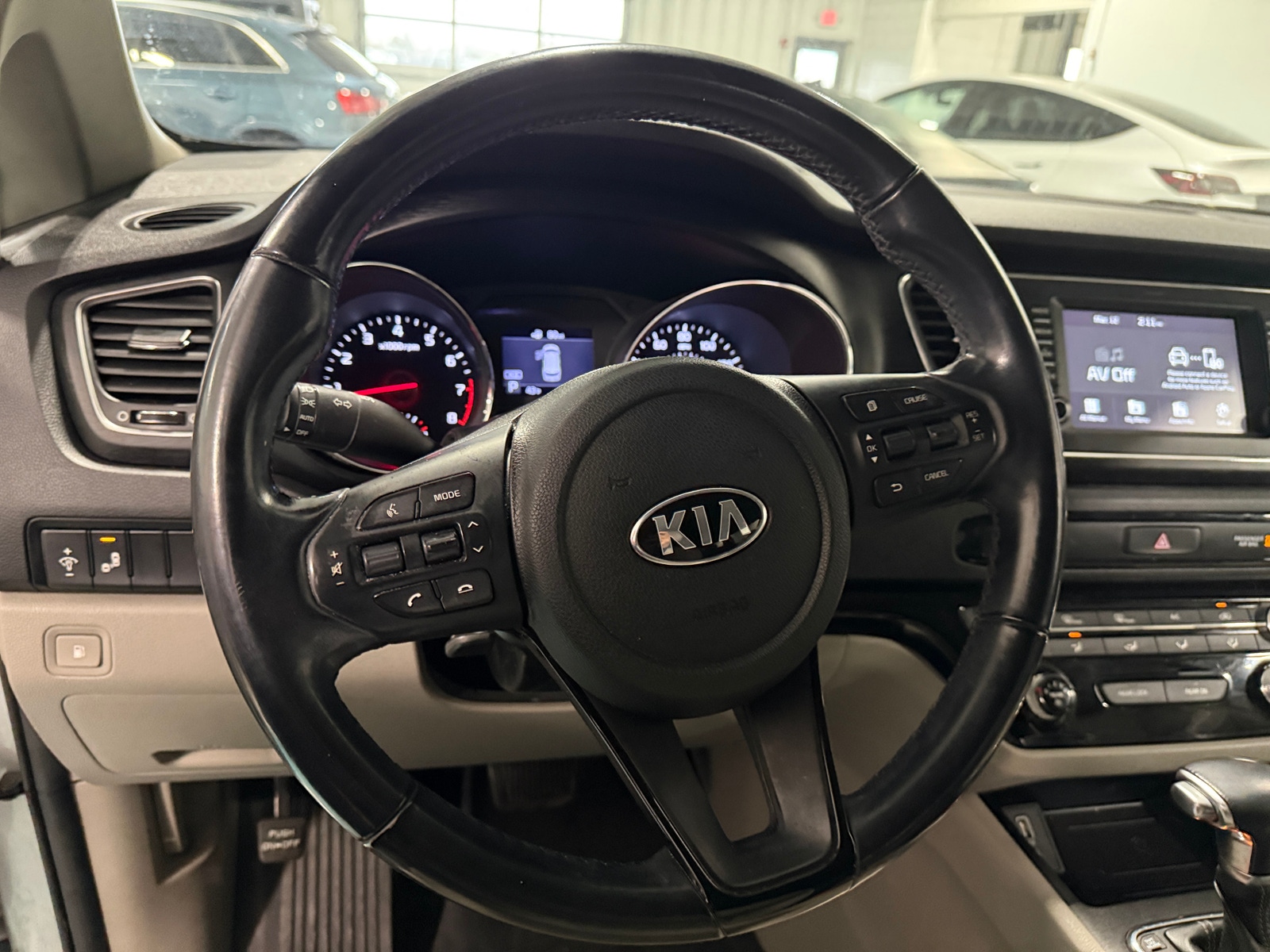 Thumbnail: 2019 Kia Sedona - 4