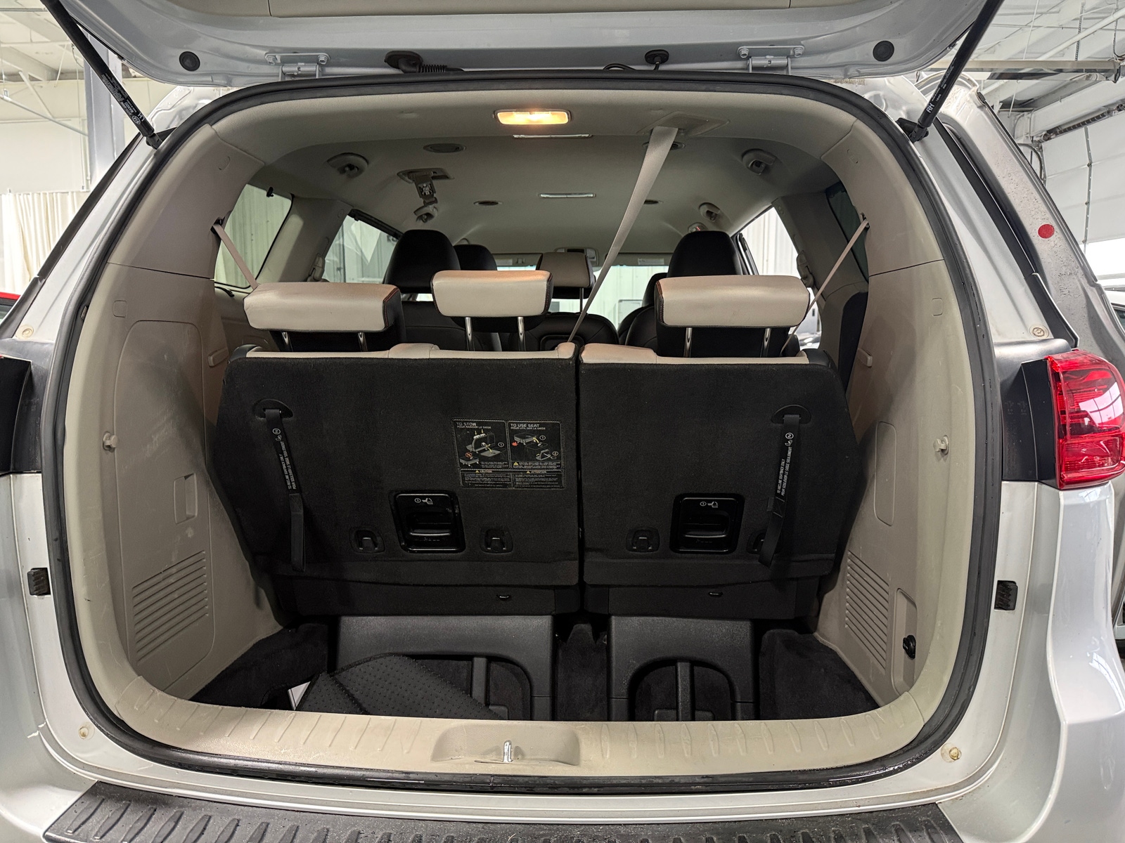 Thumbnail: 2019 Kia Sedona - 6