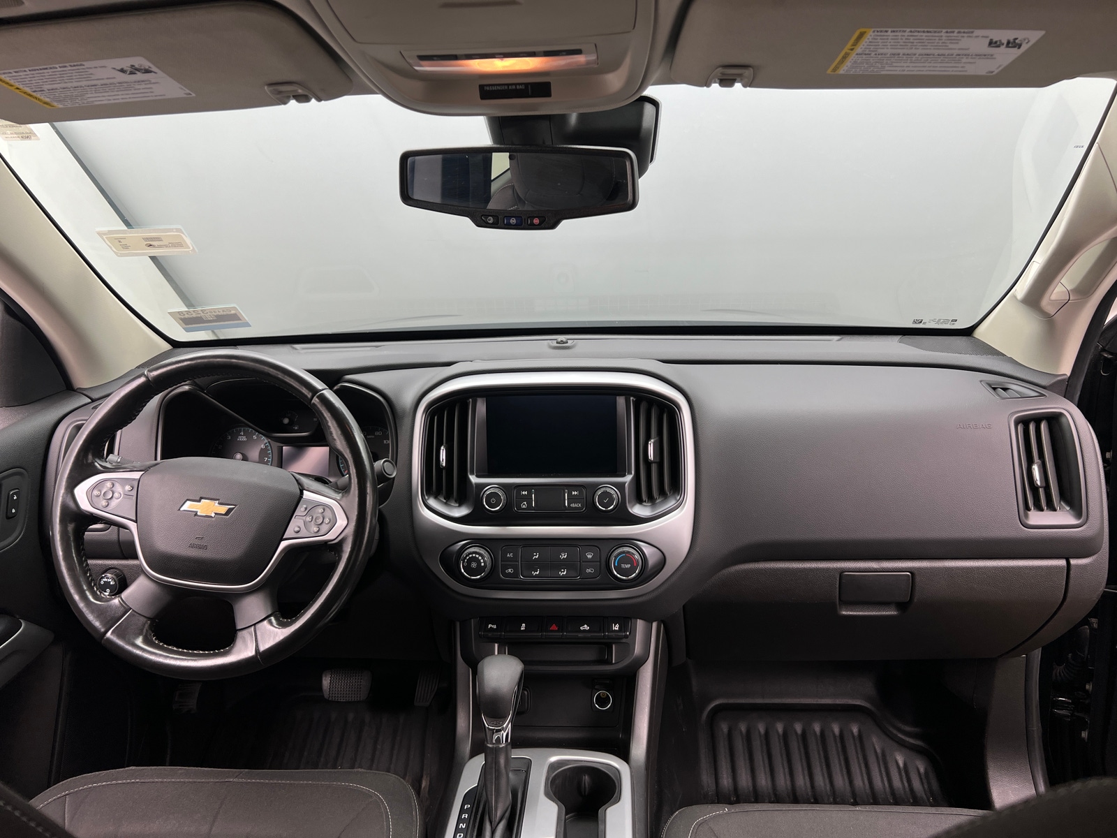 Thumbnail: 2022 Chevrolet Colorado - 3