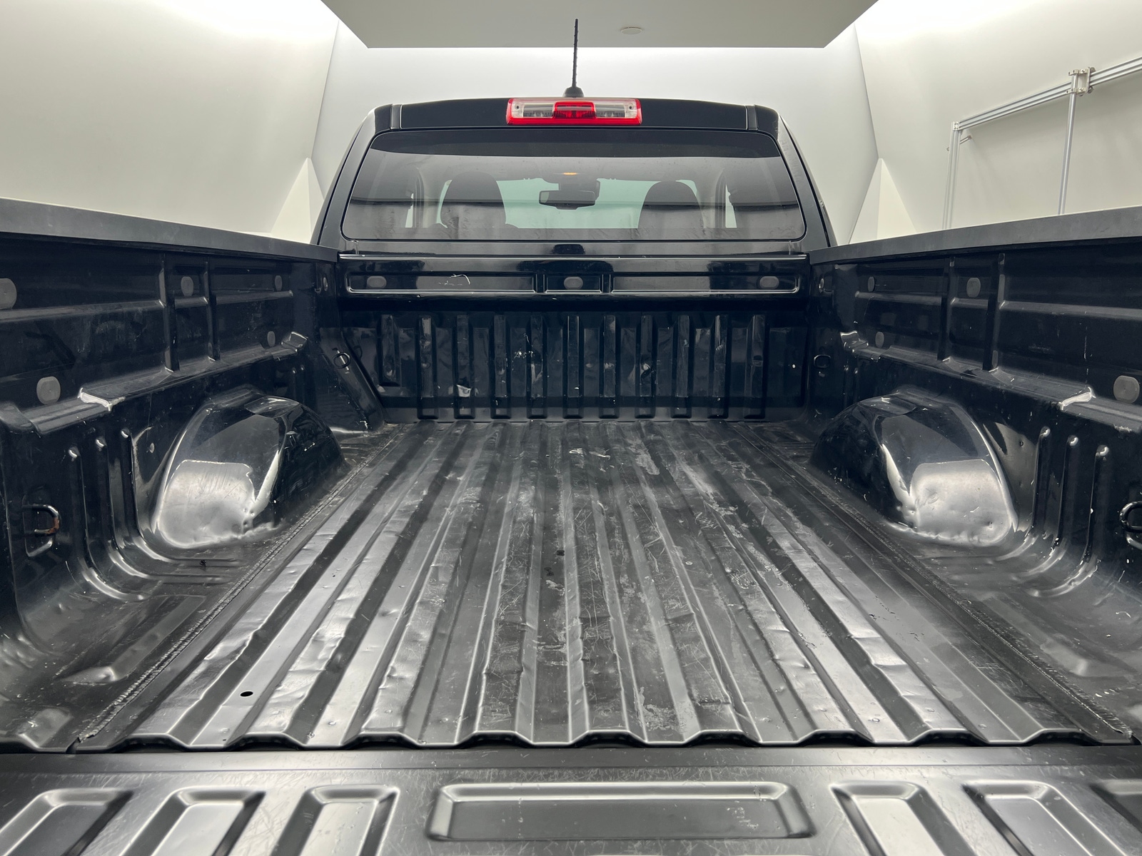 Thumbnail: 2022 Chevrolet Colorado - 6