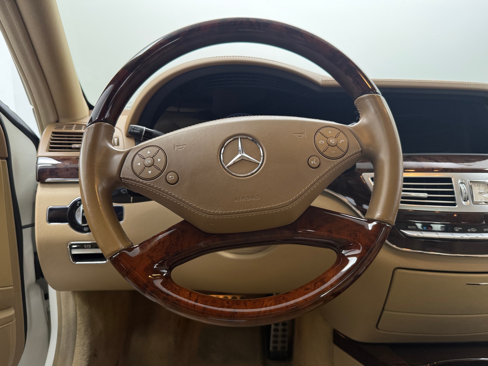Thumbnail: 2013 Mercedes-Benz S-Class - 4