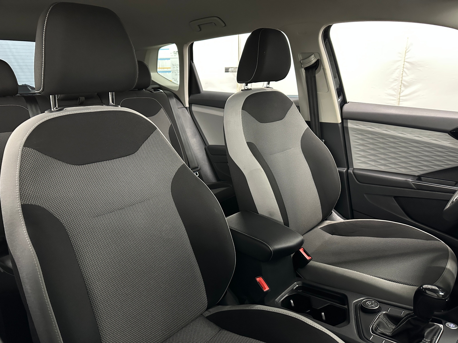 Thumbnail: 2022 Volkswagen Taos - 2