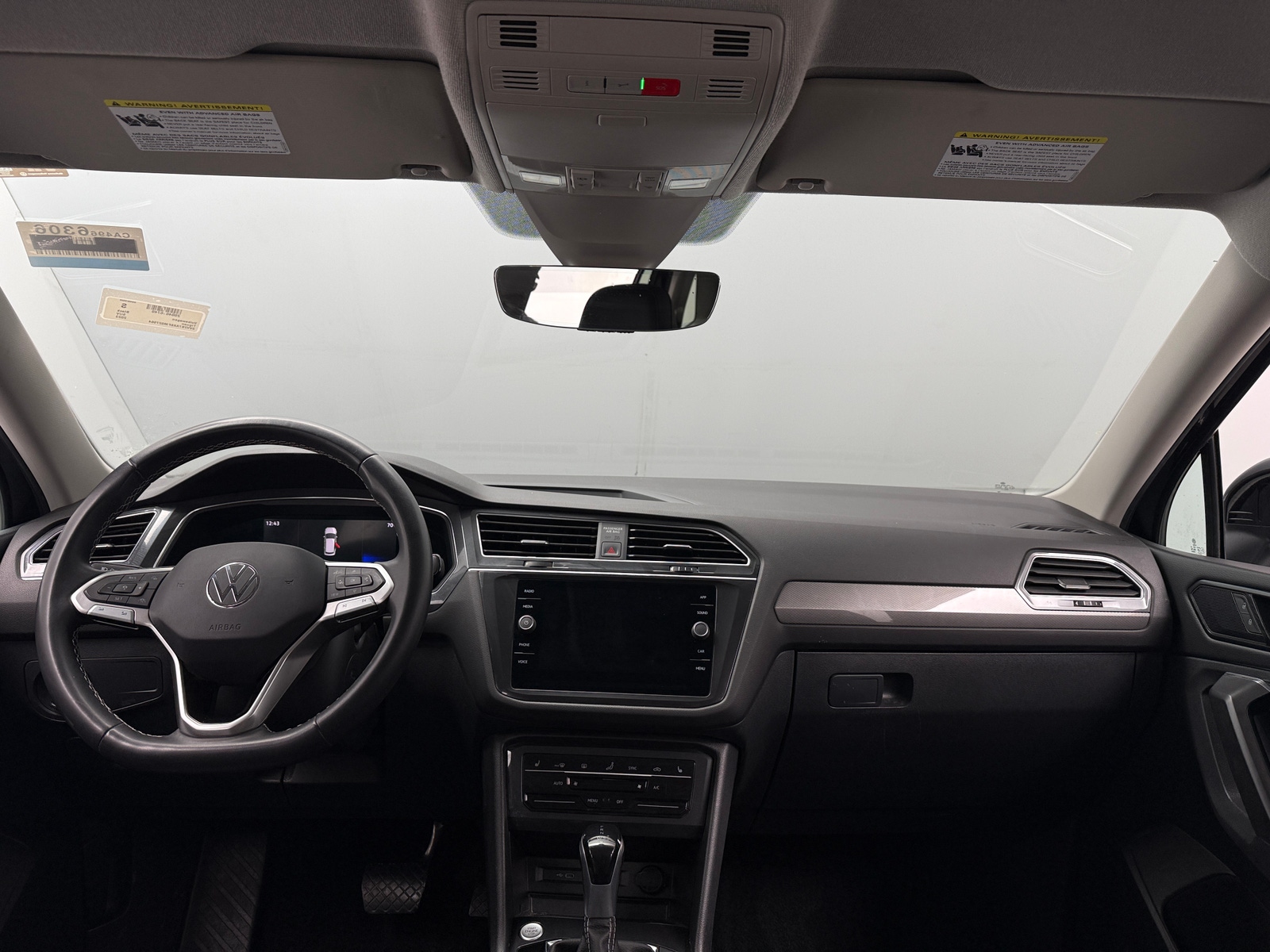 Thumbnail: 2023 Volkswagen Tiguan - 2