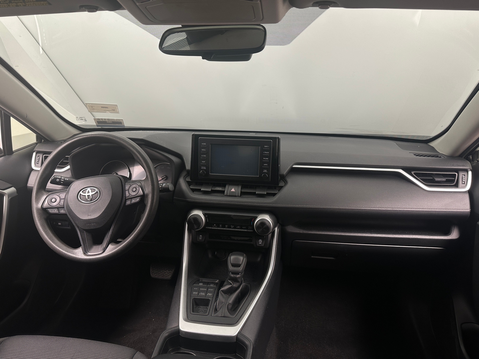 Thumbnail: 2019 Toyota RAV4 - 3