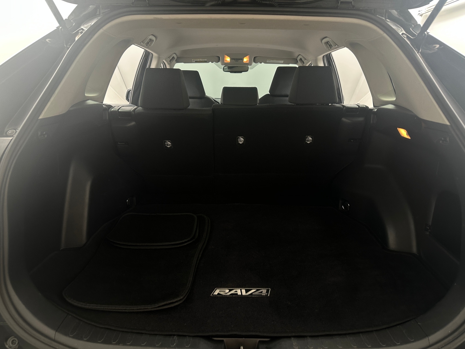 Thumbnail: 2019 Toyota RAV4 - 7