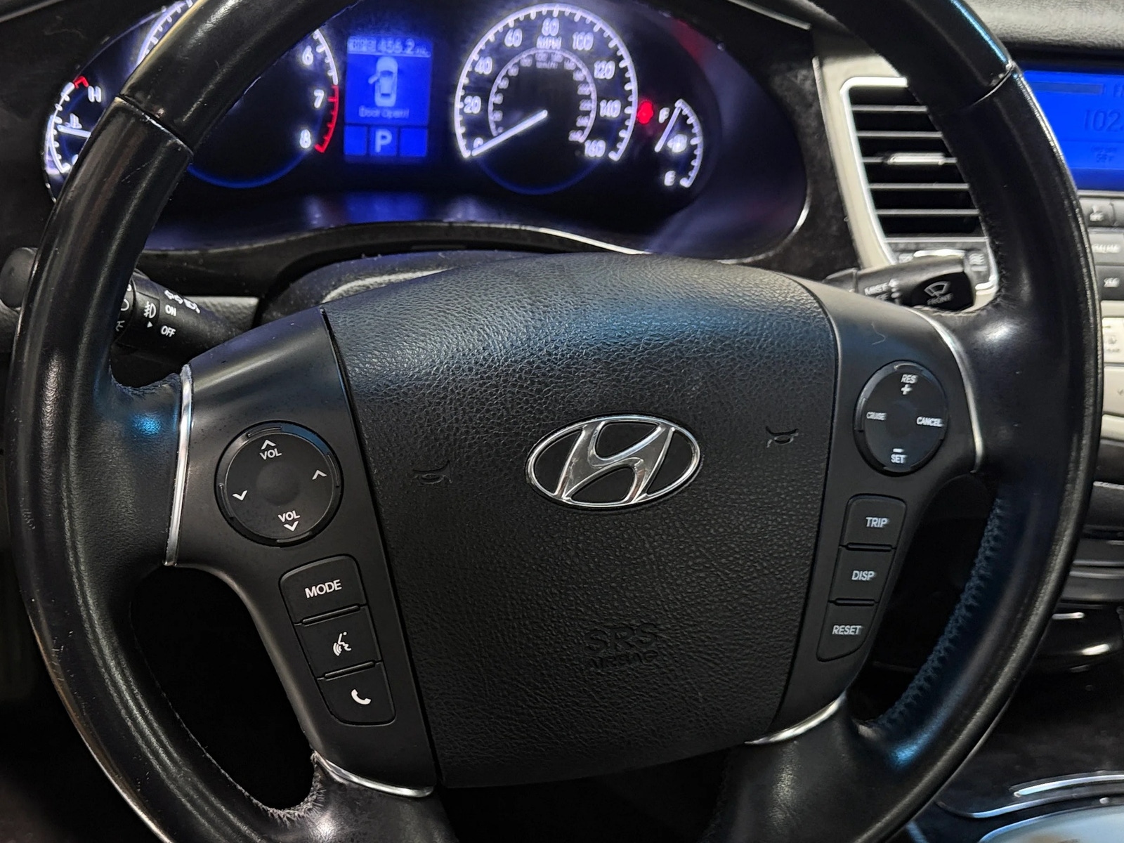 Thumbnail: 2013 Hyundai Genesis - 4