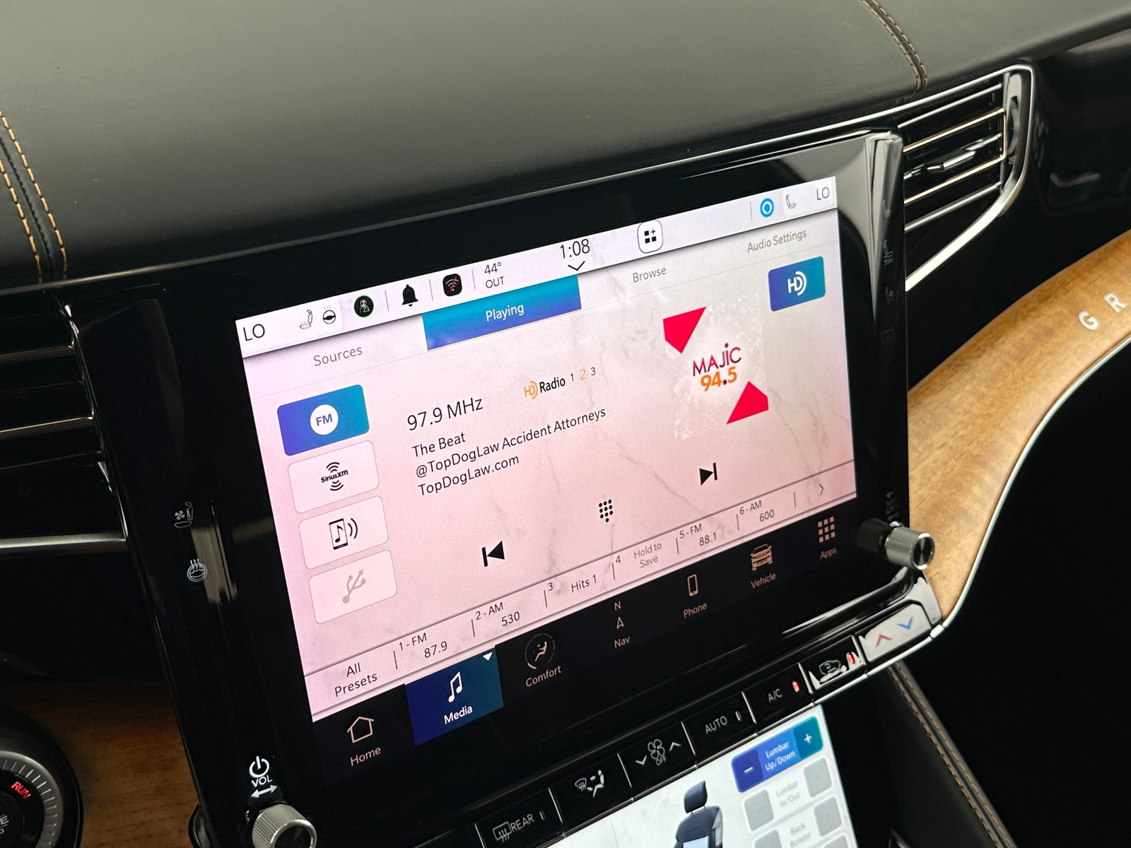 Thumbnail: 2022 Jeep Grand Wagoneer - 3