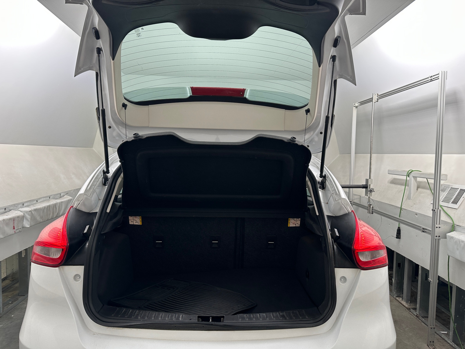 Thumbnail: 2015 Ford Focus - 7