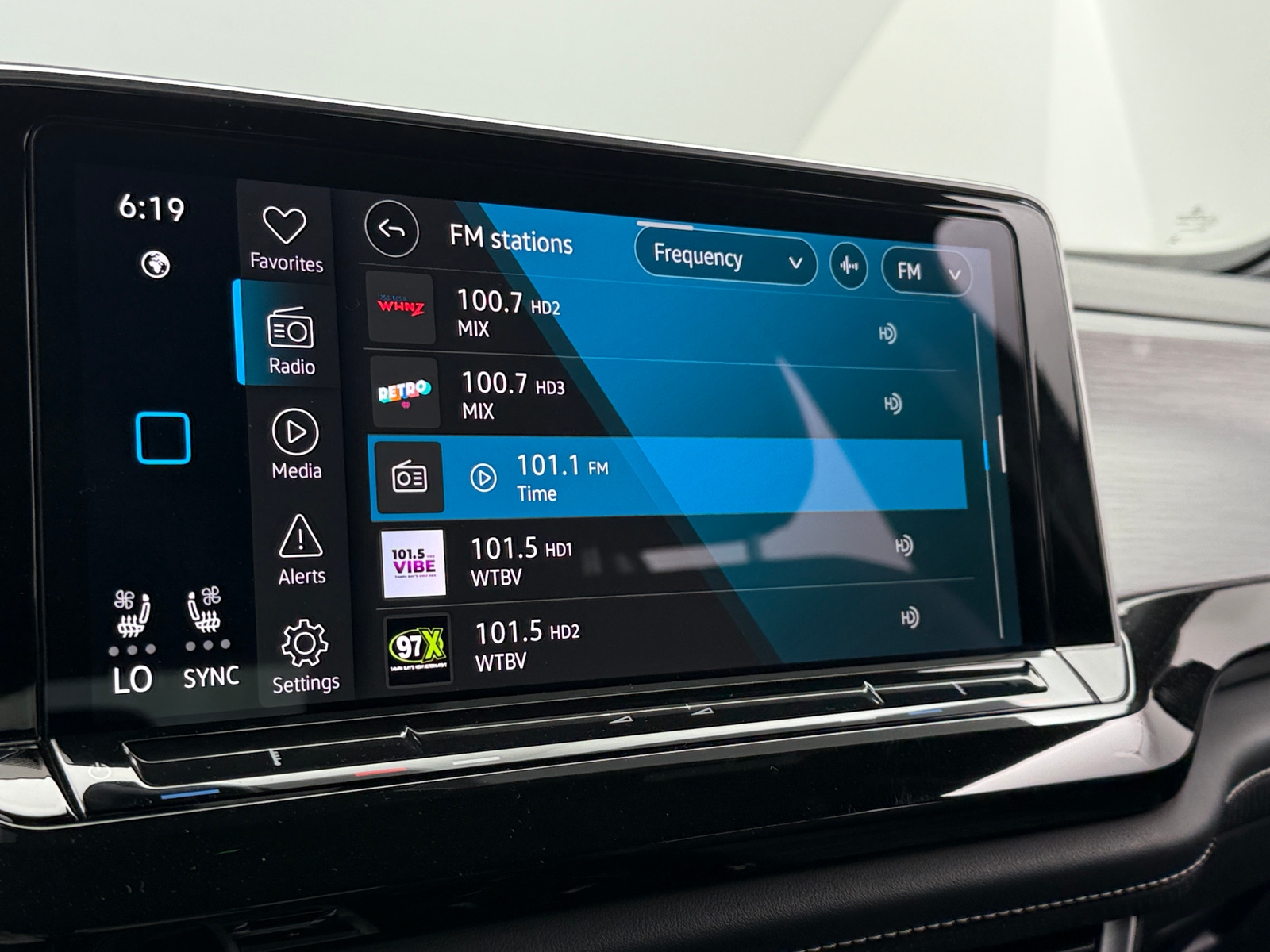 Thumbnail: 2025 Volkswagen Atlas - 3